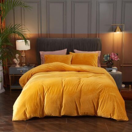 Ivellow Velvet Duvet Cover Set - Queen Size, Gold Velvet Comforter, 3 Pcs Ultra Soft, Breathable Solid Luxury Flannel Velour, Zipper Closure, Corner Tie